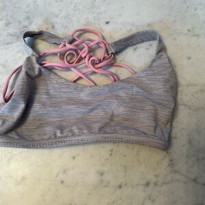 Lululemon women’s size 4 sports bra